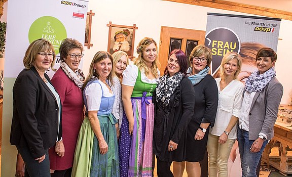 Gruppenfoto_neuer_Vorstand.jpg  