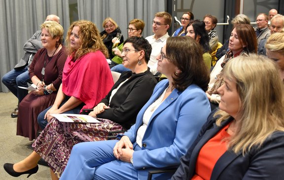 251106_Bezirkstag_Frauen_VB-10.jpg  