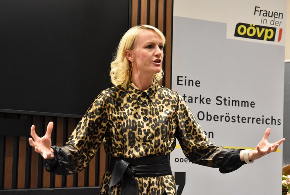 251106_Bezirkstag_Frauen_VB-85.jpg  