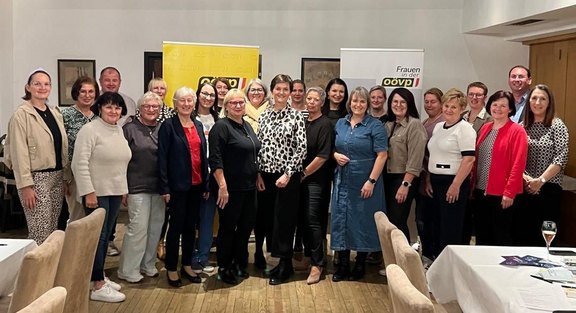 Gruppenfoto_Club_der_GR_Schärd.jpg  