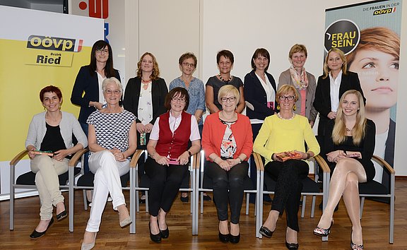 gruppenfoto-vorstand.jpg  